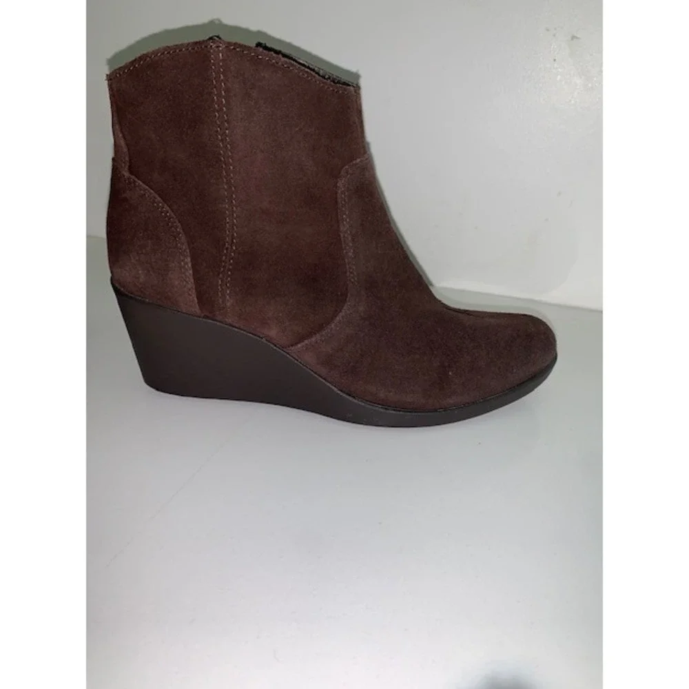 Crocs Leigh Ankle‎ Wedge Bootie Brown Suede Side Zip Boots 203418 Womens 6